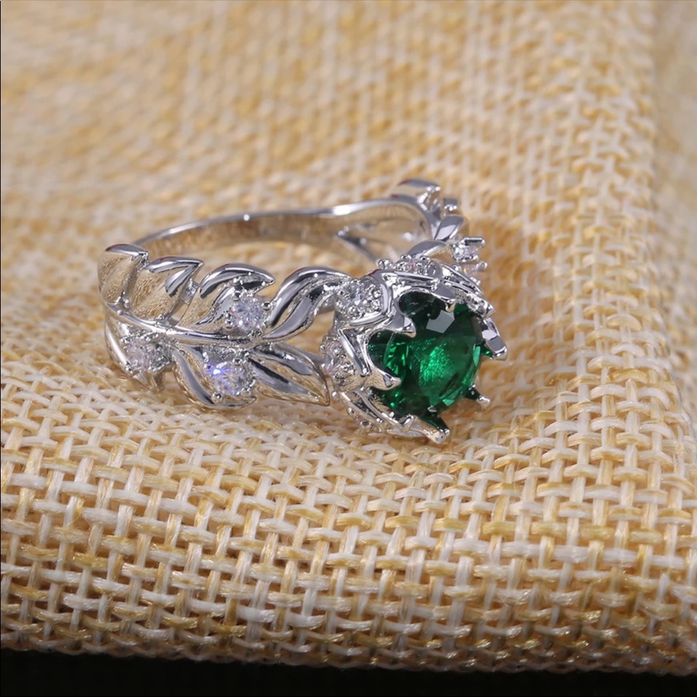 New 925 Silver Beautiful Feather Green Zircon Ring - Picture 5 of 5